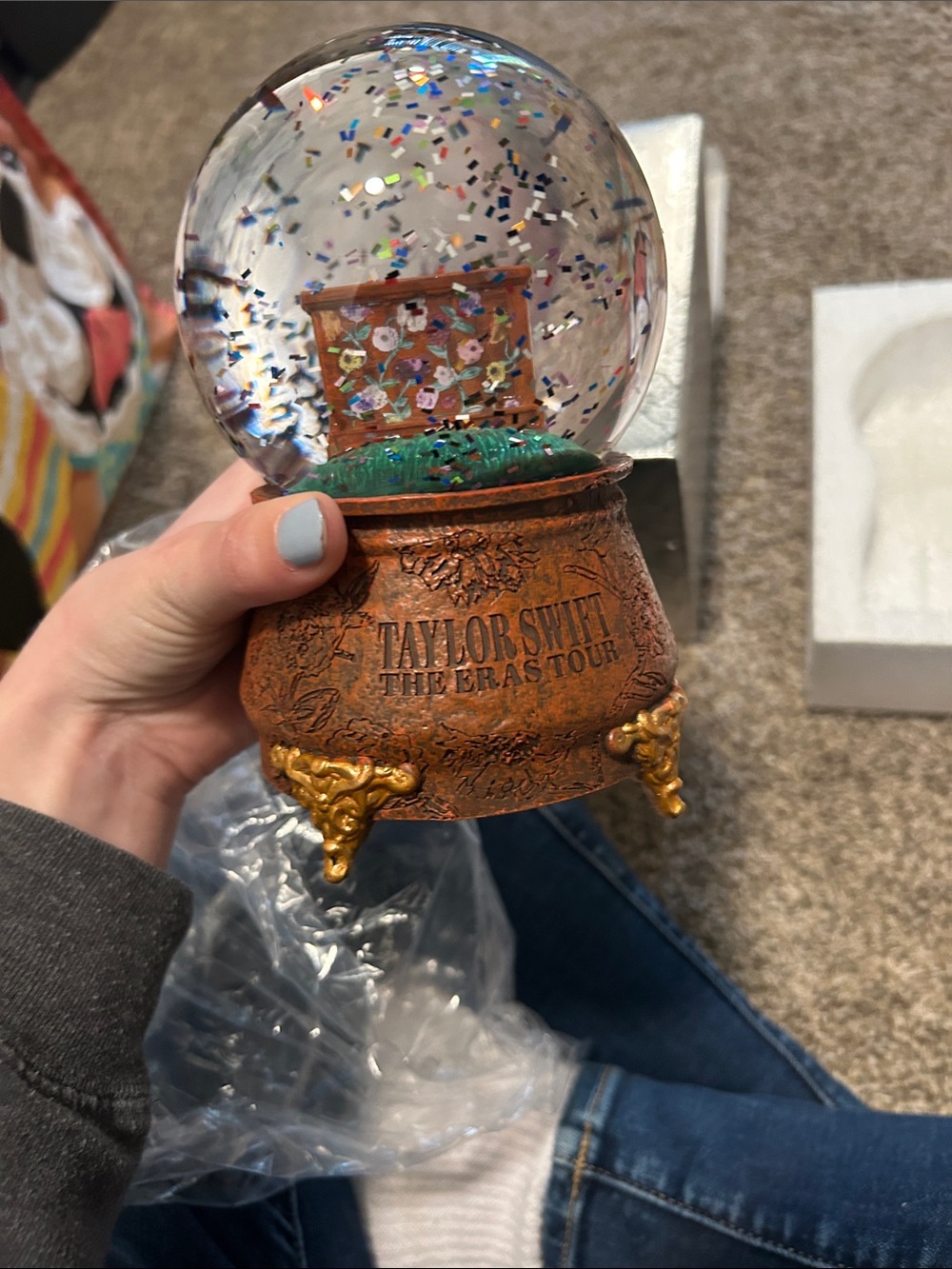 Era tour piano snow globe Brown & Gold